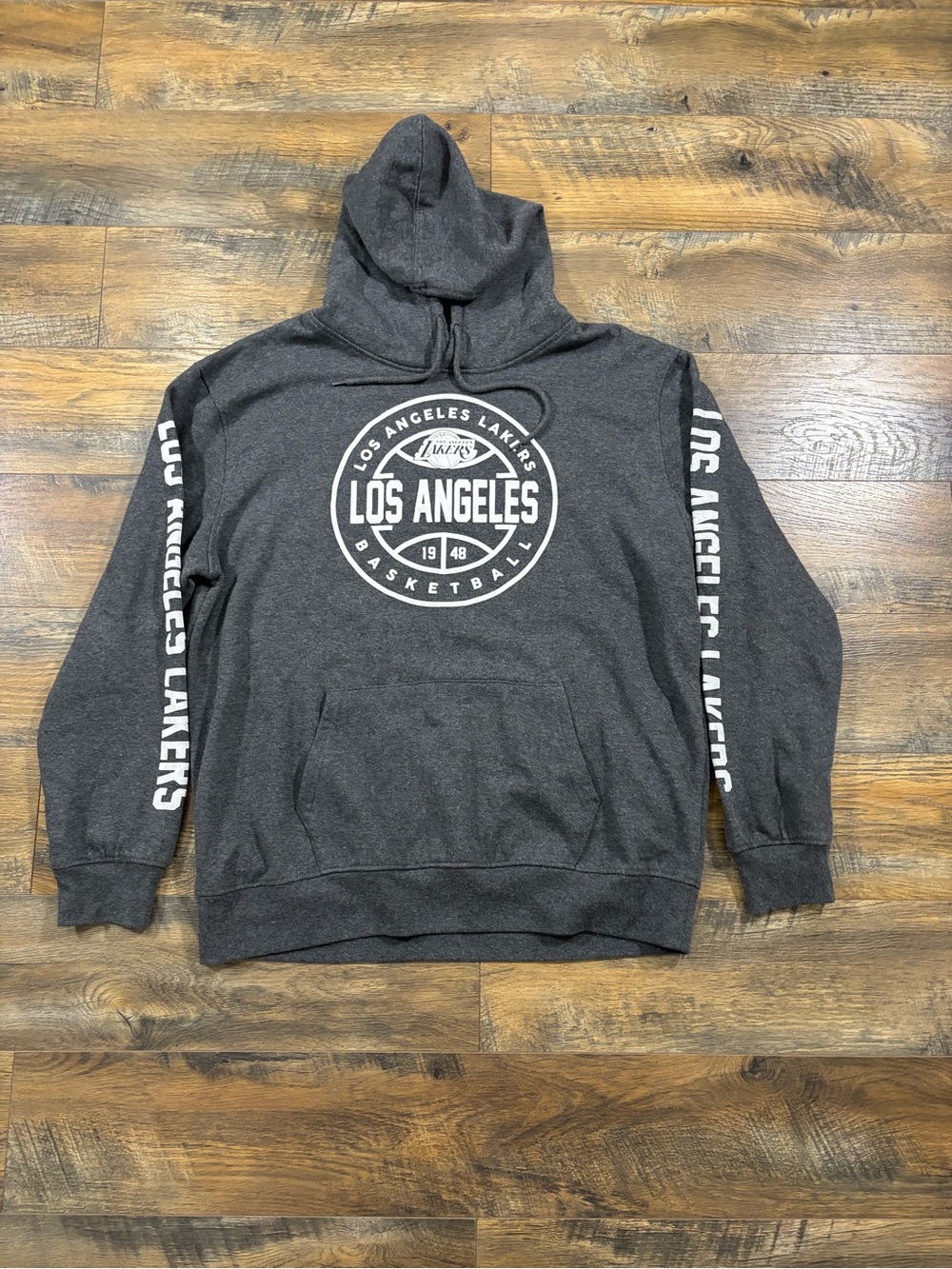 NBA Los Angeles Lakers Basketball hoodie Lakers Hoodie Size Small Like New